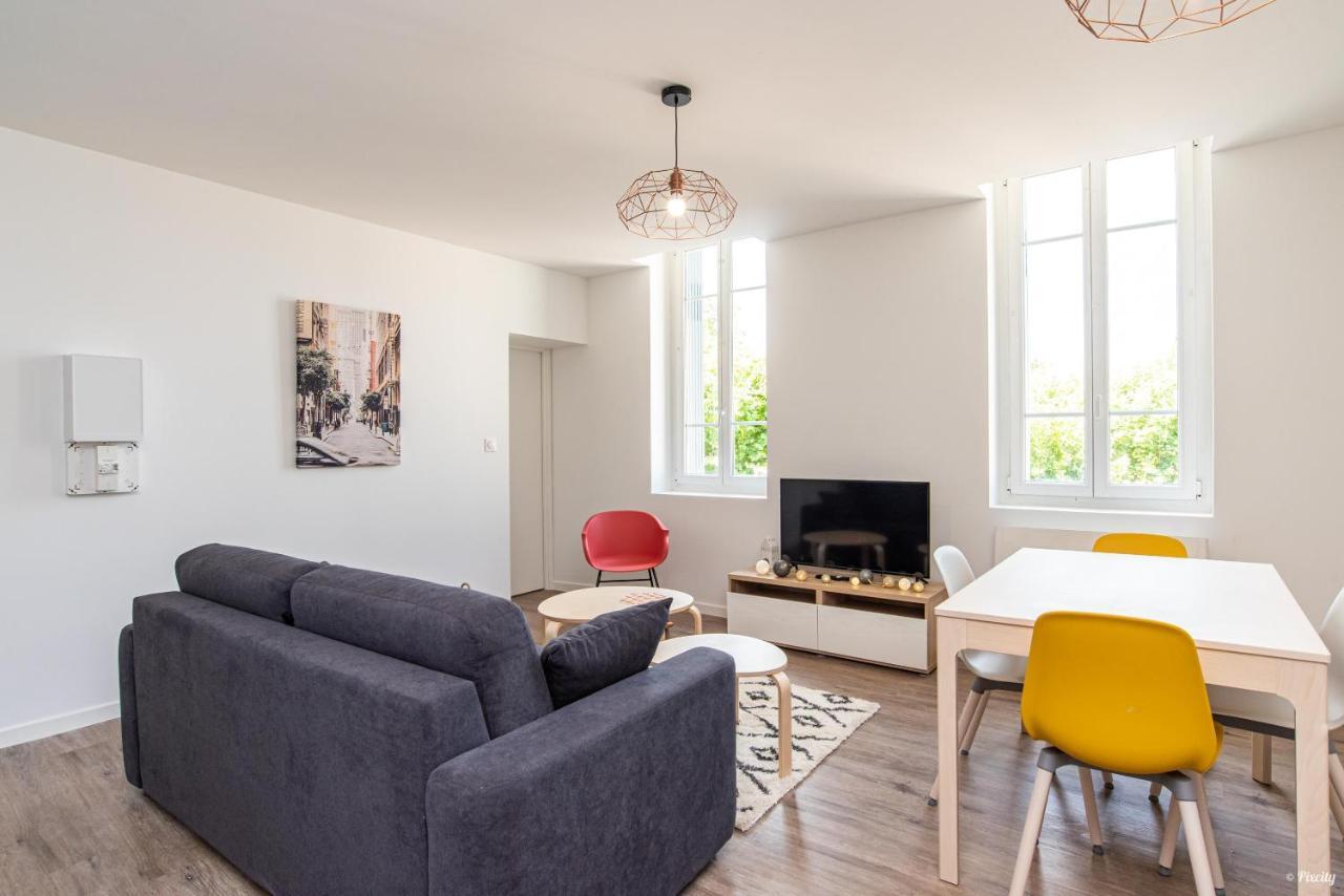 Fontaines De Valence D'Agen Centre Ville Netflix Proche Parking Gratuit Exterior photo